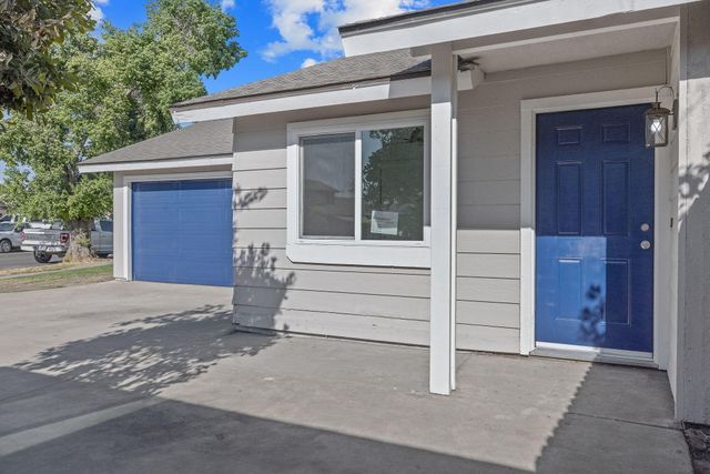749 W Robin Drive, Visalia, CA 93291