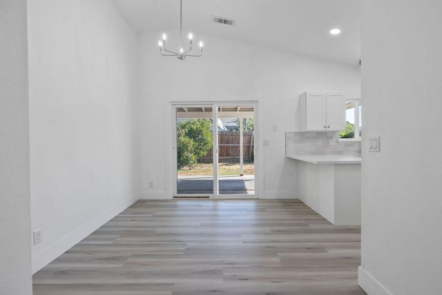 749 W Robin Drive, Visalia, CA 93291
