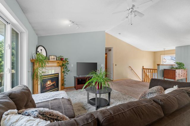18566 96th Place N, Maple Grove, MN 55311