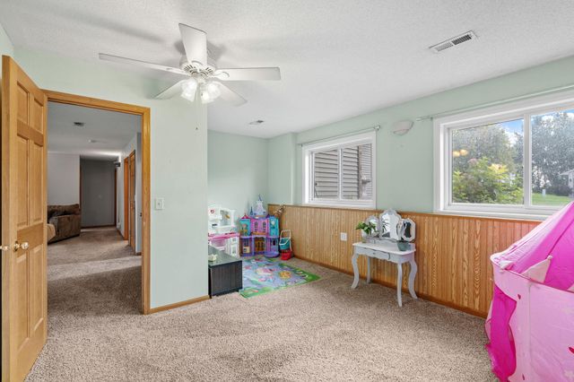 18566 96th Place N, Maple Grove, MN 55311