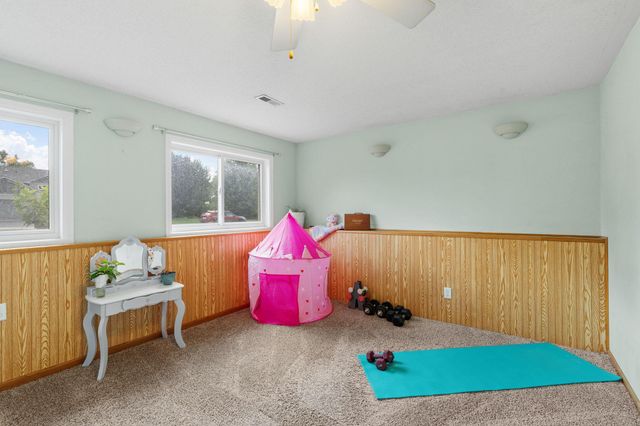 18566 96th Place N, Maple Grove, MN 55311