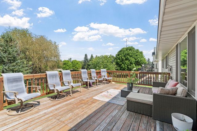 18566 96th Place N, Maple Grove, MN 55311