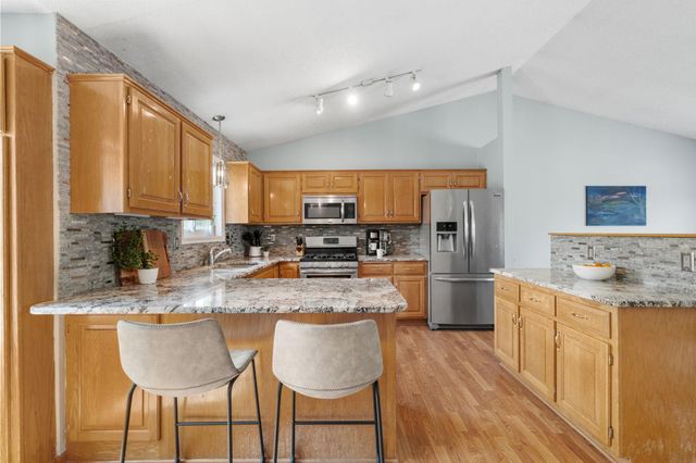 18566 96th Place N, Maple Grove, MN 55311