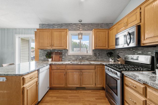 18566 96th Place N, Maple Grove, MN 55311