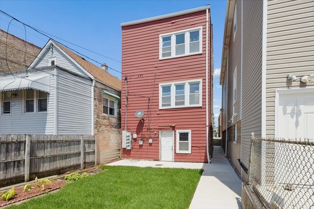 2946 S Loomis Street, Chicago, IL 60608
