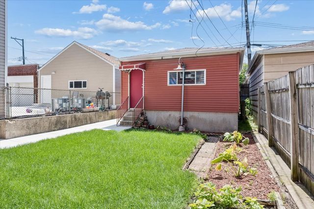 2946 S Loomis Street, Chicago, IL 60608