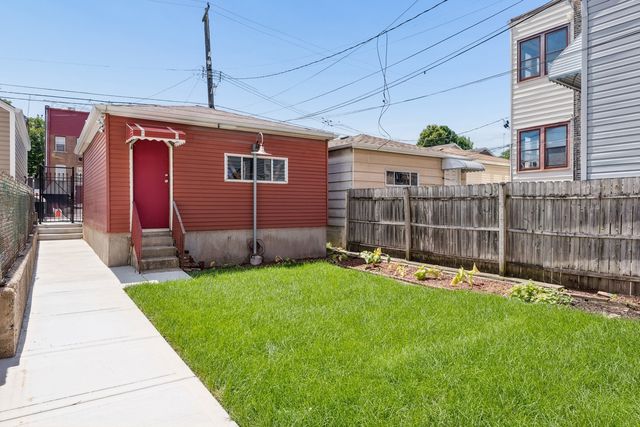 2946 S Loomis Street, Chicago, IL 60608