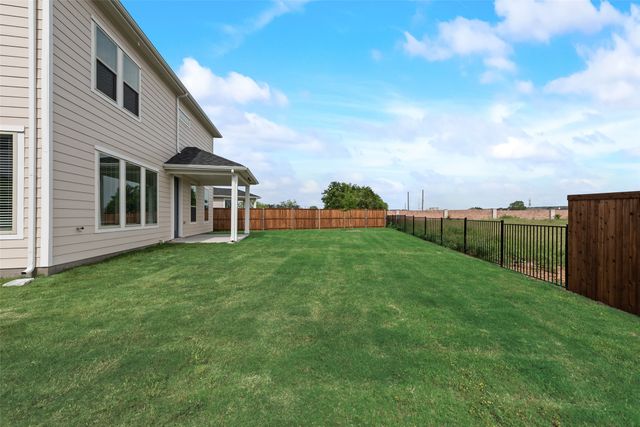 808 Hayes Court, Crowley, TX 76036