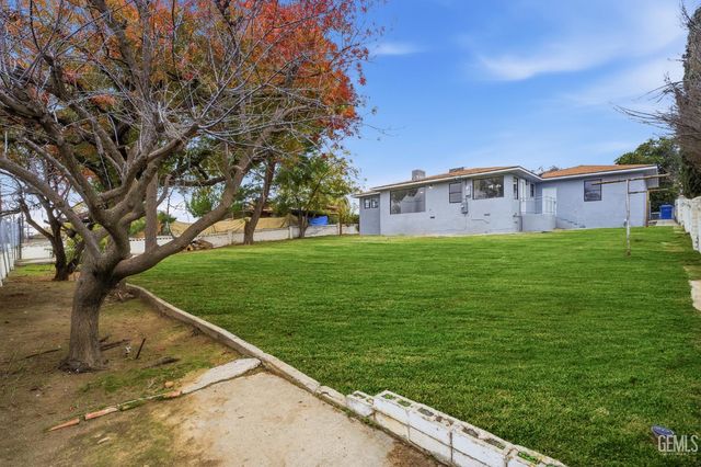 2505 Elton Avenue, Bakersfield, CA 93306