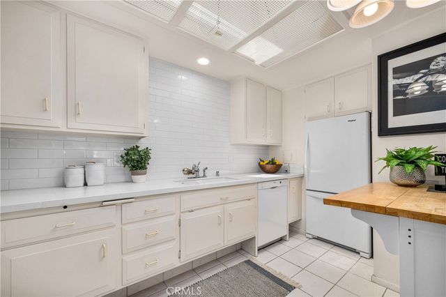 1522 Merion Way E 33J, Seal Beach, CA 90740