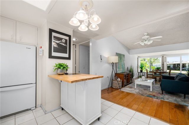 1522 Merion Way E 33J, Seal Beach, CA 90740