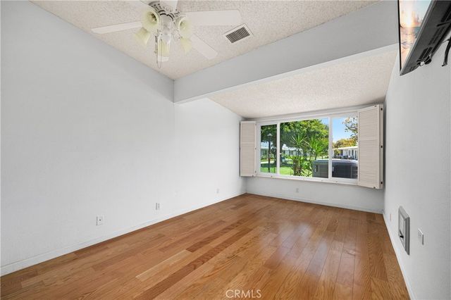 1522 Merion Way E 33J, Seal Beach, CA 90740