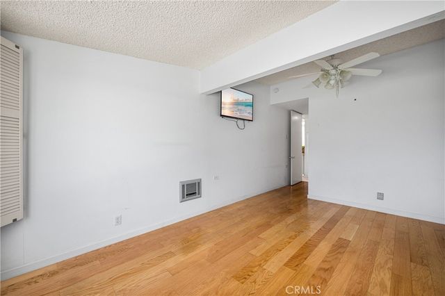 1522 Merion Way E 33J, Seal Beach, CA 90740