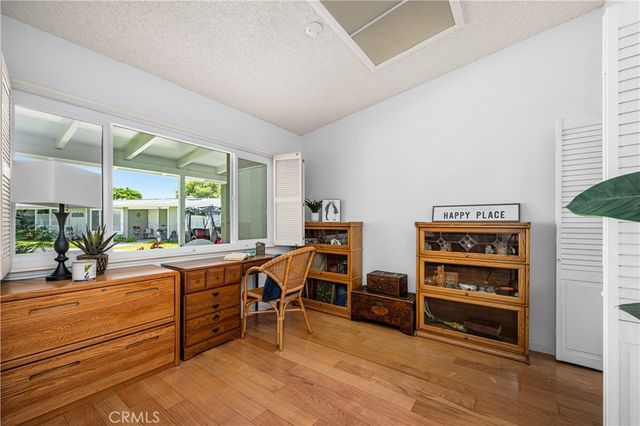 1522 Merion Way E 33J, Seal Beach, CA 90740