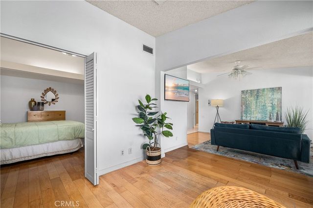1522 Merion Way E 33J, Seal Beach, CA 90740