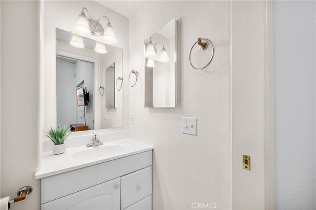 1522 Merion Way E 33J, Seal Beach, CA 90740
