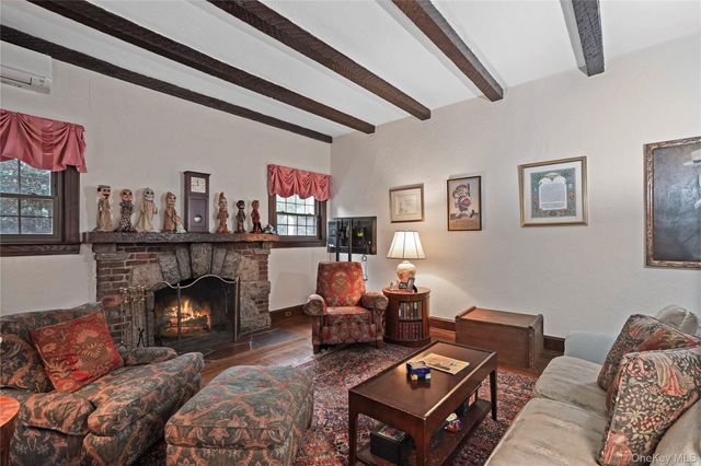 8 Ritchey Place, White Plains, NY 10605