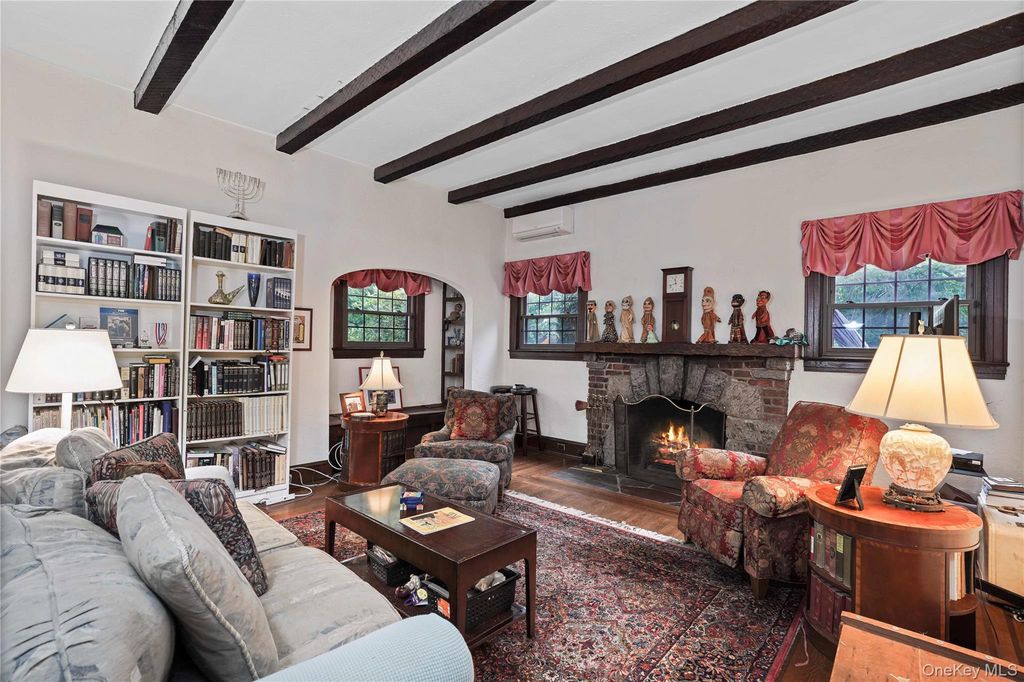 8 Ritchey Place, White Plains, NY 10605 — photo 5