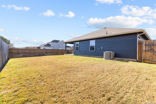 302 N Richland, Lockhart, TX 78644