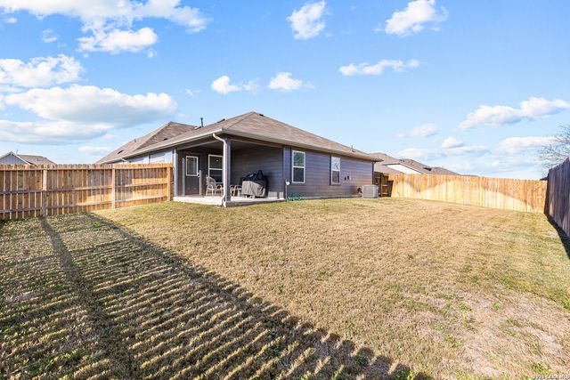 302 N Richland, Lockhart, TX 78644