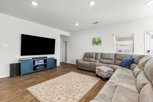 302 N Richland, Lockhart, TX 78644