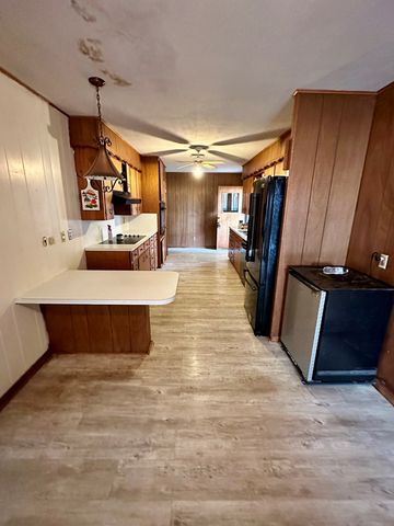 509 E 14th St, Colorado City, TX 79512