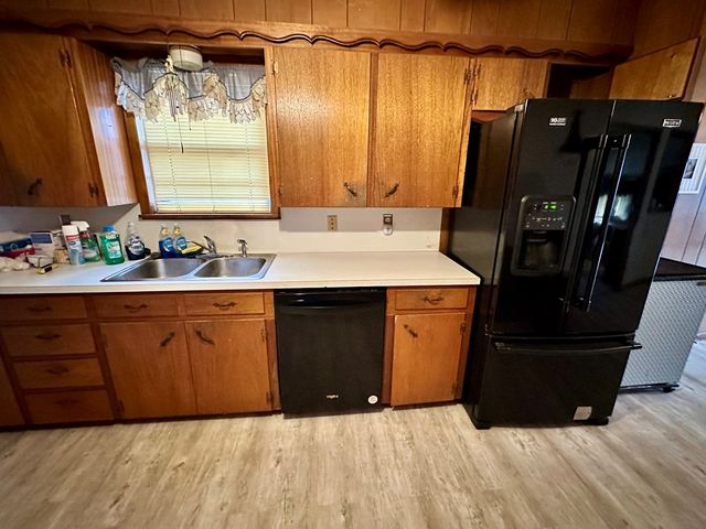 509 E 14th St, Colorado City, TX 79512