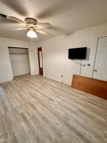 509 E 14th St, Colorado City, TX 79512