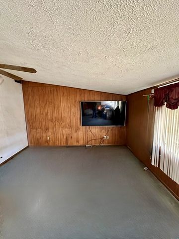 509 E 14th St, Colorado City, TX 79512