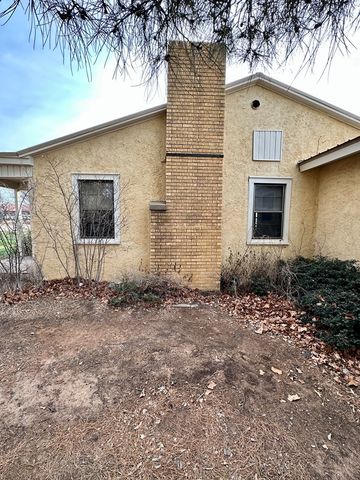 509 E 14th St, Colorado City, TX 79512