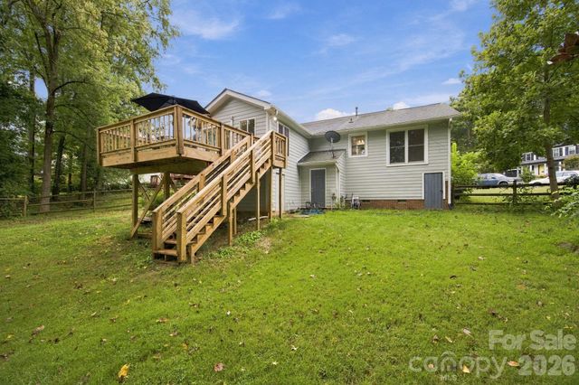 8536 Woodford Bridge Drive, Charlotte, NC 28216