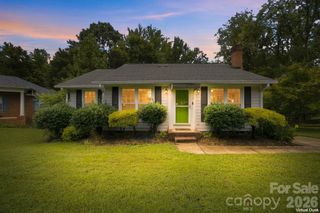 8536 Woodford Bridge Drive, Charlotte, NC 28216
