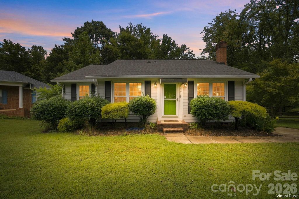 8536 Woodford Bridge Drive, Charlotte, NC 28216
