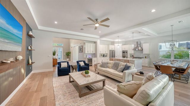 1537 SIESTA DRIVE, Sarasota, FL 34239