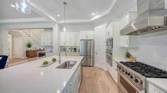 1537 SIESTA DRIVE, Sarasota, FL 34239