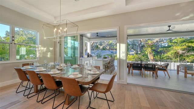 1537 SIESTA DRIVE, Sarasota, FL 34239