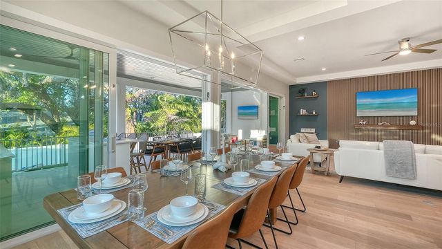 1537 SIESTA DRIVE, Sarasota, FL 34239