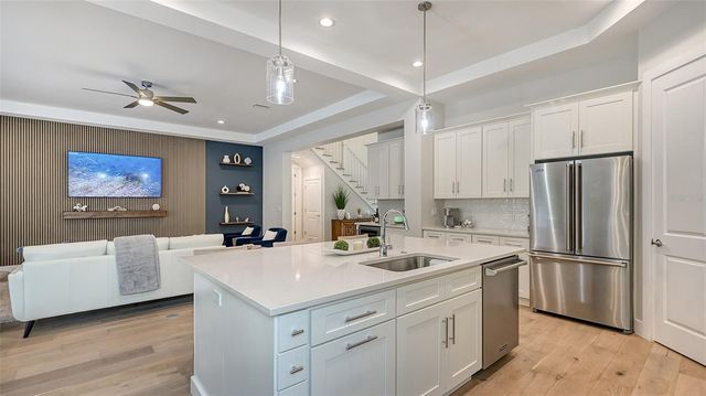 1537 SIESTA DRIVE, Sarasota, FL 34239