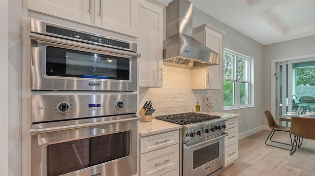 1537 SIESTA DRIVE, Sarasota, FL 34239