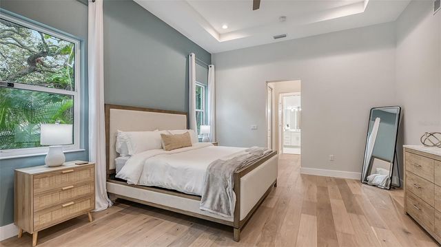 1537 SIESTA DRIVE, Sarasota, FL 34239