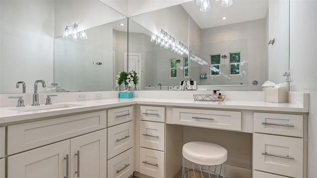 1537 SIESTA DRIVE, Sarasota, FL 34239
