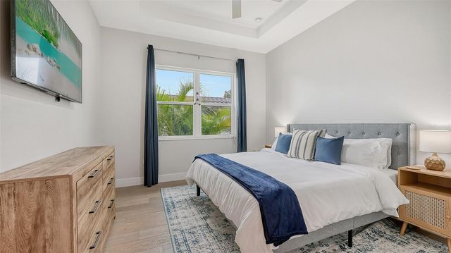 1537 SIESTA DRIVE, Sarasota, FL 34239