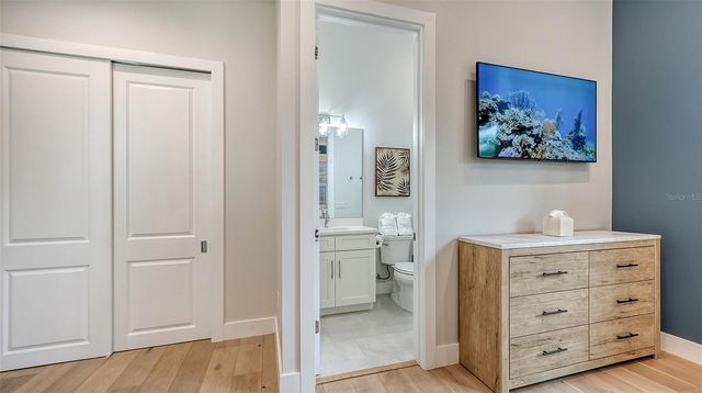 1537 SIESTA DRIVE, Sarasota, FL 34239