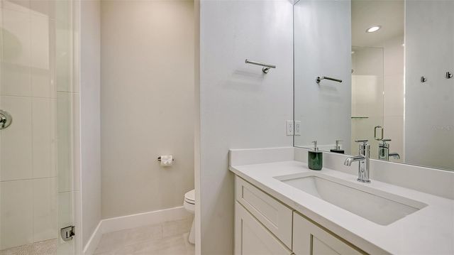 1537 SIESTA DRIVE, Sarasota, FL 34239