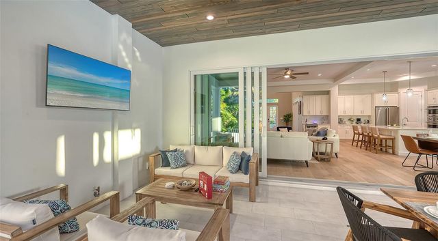 1537 SIESTA DRIVE, Sarasota, FL 34239