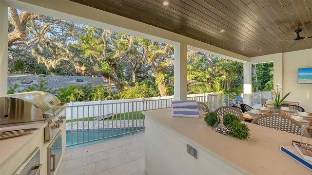 1537 SIESTA DRIVE, Sarasota, FL 34239