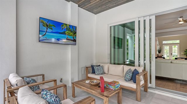 1537 SIESTA DRIVE, Sarasota, FL 34239