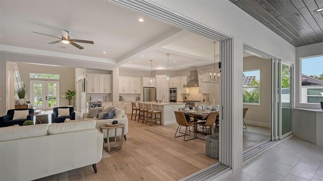 1537 SIESTA DRIVE, Sarasota, FL 34239