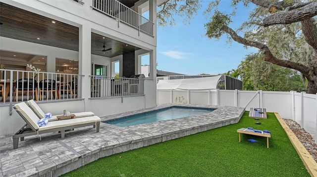 1537 SIESTA DRIVE, Sarasota, FL 34239
