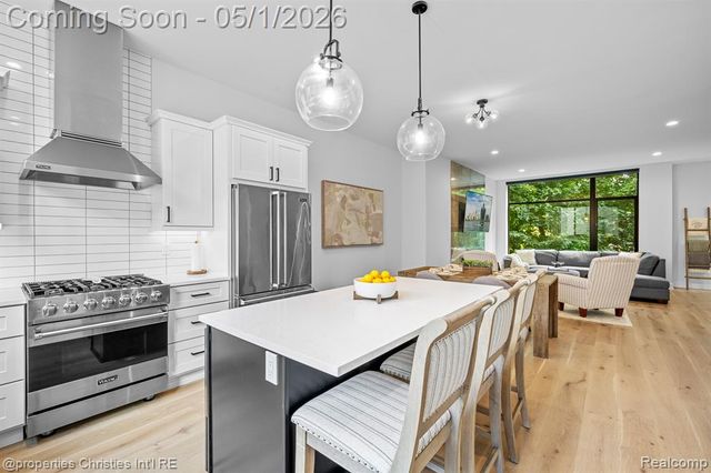 108 N Center Cove, Northville, MI 48167